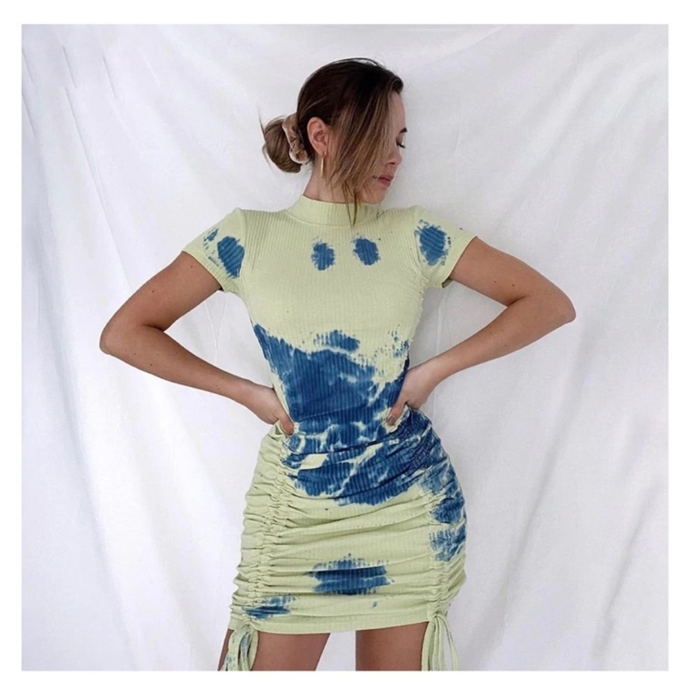 NWT Misguided bodycon high neck ruched tie dye dress yellow and blue US Size 8